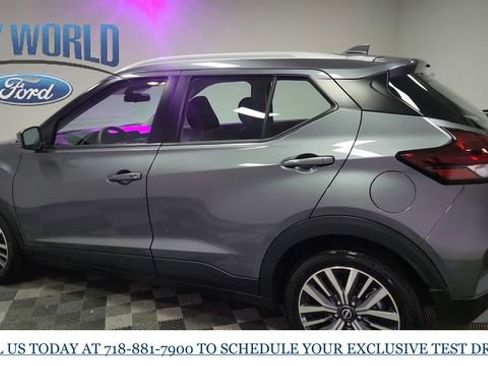 Used 2024 Nissan Kicks SV image 5