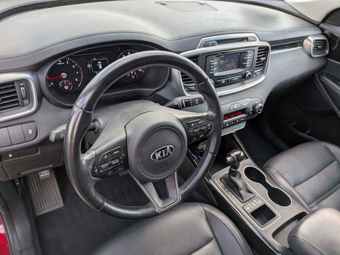Used 2016 Kia Sorento EX AWD/4WD image 2