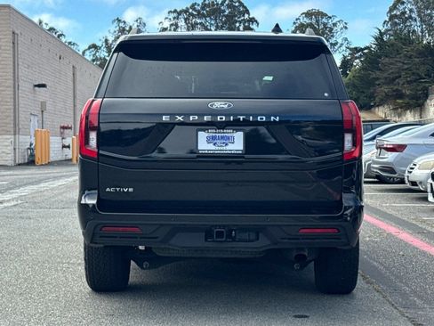 Certified 2025 Ford Expedition Active AWD/4WD image 6
