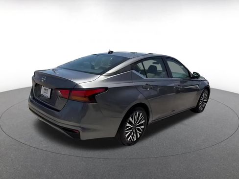 Used 2026 Nissan Altima 2.5 SV FWD image 15