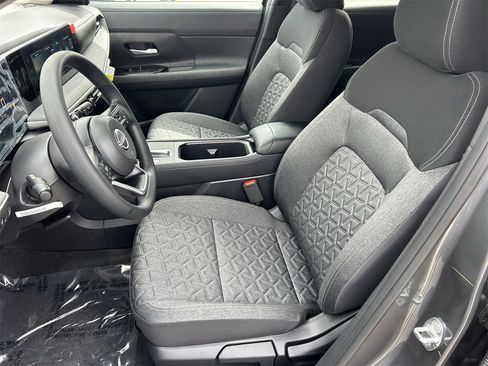 New 2026 Nissan Kicks SV image 26