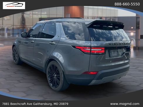Used 2017 Land Rover Discovery HSE AWD/4WD image 2