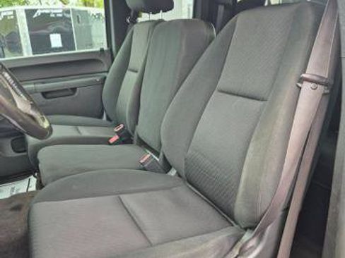 Used 2012 GMC Sierra 2500 SLE w/ SLE Preferred Package AWD/4WD image 11