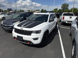Used 2017 Jeep Grand Cherokee Trailhawk w/ Trailhawk Luxury Group AWD/4WD video 1