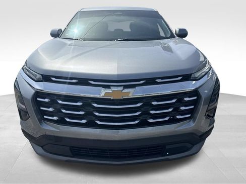 Used 2026 Chevrolet Equinox LT FWD image 3