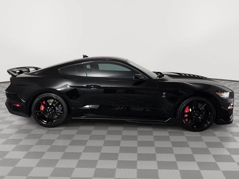 Used 2022 Ford Mustang Shelby GT500 w/ Technology Package RWD image 9