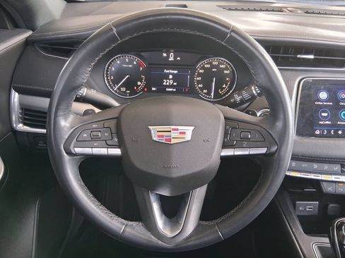 Certified 2022 Cadillac XT4 Premium Luxury w/ Enhanced Visibility Package FWD image 10