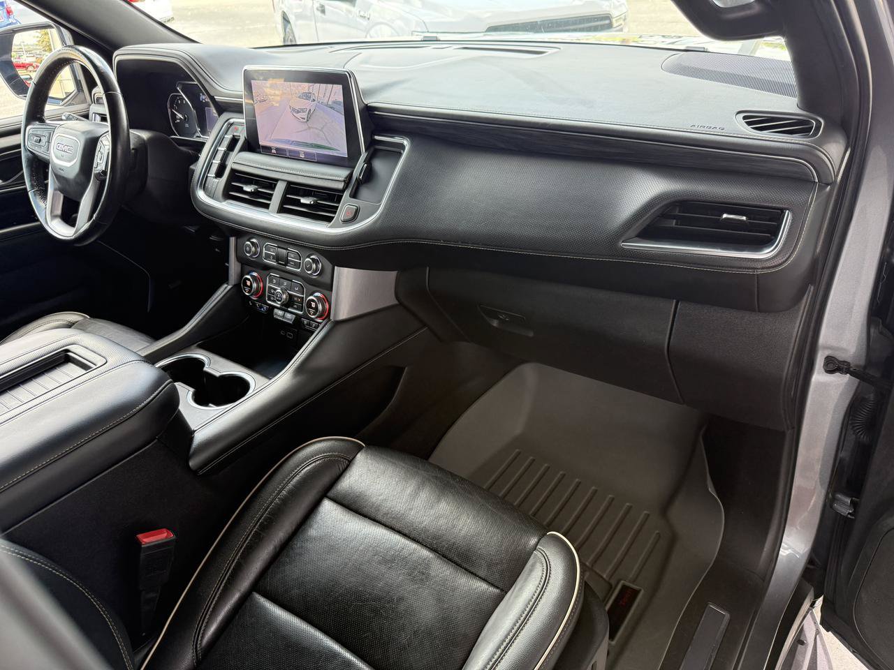 Used 2021 GMC Yukon SLT AWD/4WD image 28