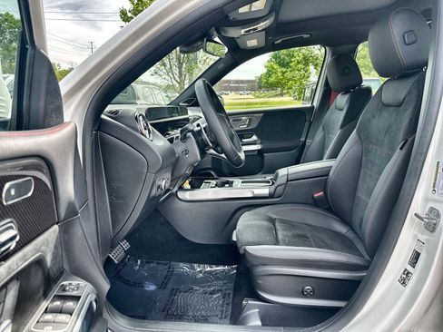 Used 2026 Mercedes-Benz GLB 35 AMG 4MATIC image 2