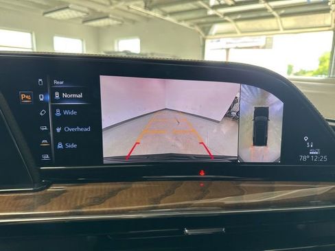 Used 2023 Cadillac Escalade Sport Platinum w/ LPO, ONYX Package AWD/4WD image 52