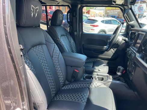 Used 2021 Jeep Wrangler Unlimited Sport AWD/4WD image 30