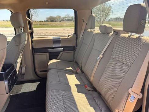 Used 2018 Ford F150 XLT w/ Equipment Group 302A Luxury AWD/4WD image 32