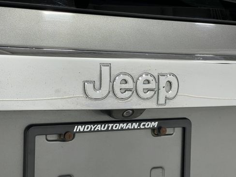 Used 2012 Jeep Grand Cherokee Overland AWD/4WD image 37