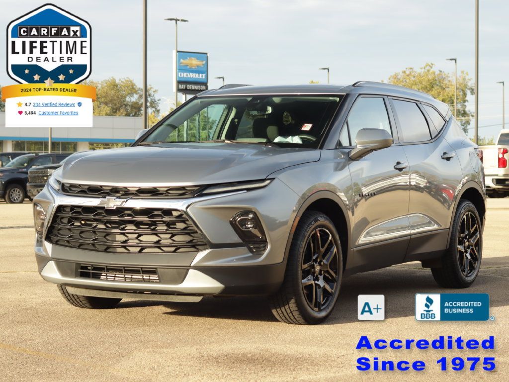 Used 2024 Chevrolet Blazer LT w/ Convenience Package FWD image 3
