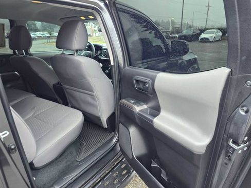 Certified 2023 Toyota Tacoma SR5 w/ Black Out Package (TMS) image 15