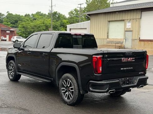 Used 2024 GMC Sierra 1500 AT4 w/ Technology Package AWD/4WD image 7