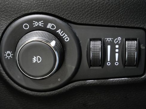 Used 2022 Jeep Compass Latitude w/ Convenience Group AWD/4WD image 14