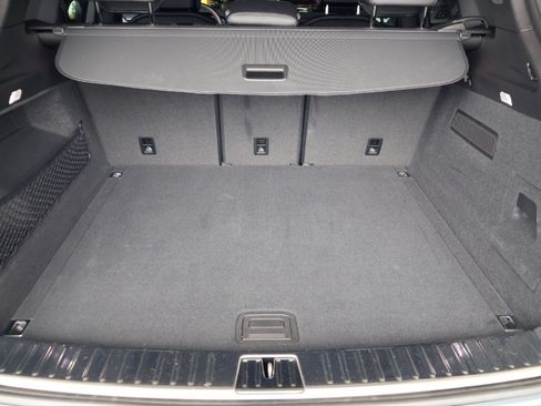 Certified 2025 Porsche Cayenne AWD/4WD image 21