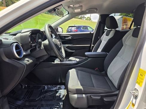 Used 2024 Chevrolet Trax LS FWD image 11