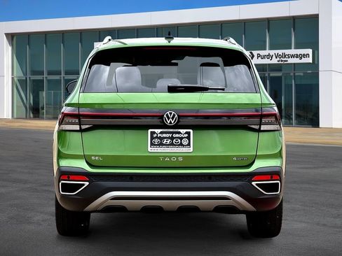 New 2026 Volkswagen Taos SEL AWD/4WD image 7