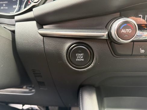 Used 2024 MAZDA MAZDA3 s FWD image 29