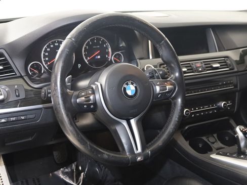 Used 2015 BMW M5 RWD image 6