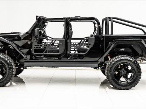 Used 2025 Jeep Gladiator Sport image 10