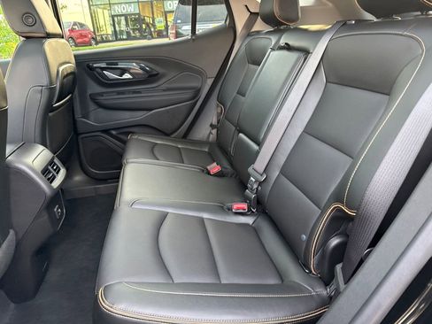 Certified 2024 GMC Terrain AT4 AWD/4WD image 33