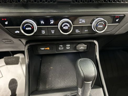 Used 2024 Honda CR-V EX image 16