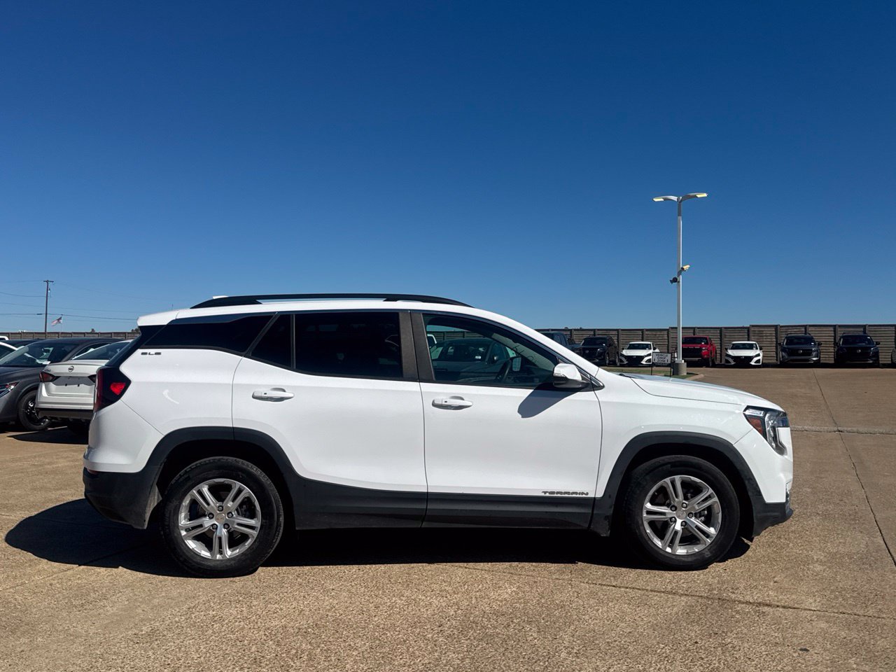 Used 2022 GMC Terrain SLE w/ Driver Convenience Package FWD image 29