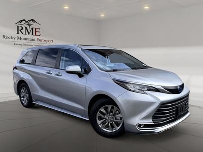 Used 2022 Toyota Sienna XLE