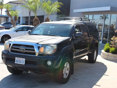 Used 2009 Toyota Tacoma PreRunner image 5