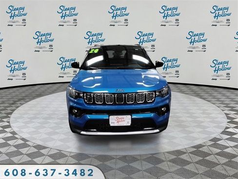 Used 2024 Jeep Compass Limited image 2