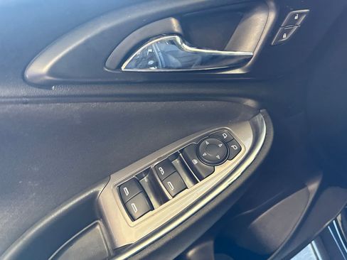 Used 2020 Chevrolet Malibu LT FWD image 20