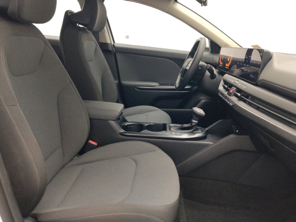 Used 2025 Kia K4 FWD image 21