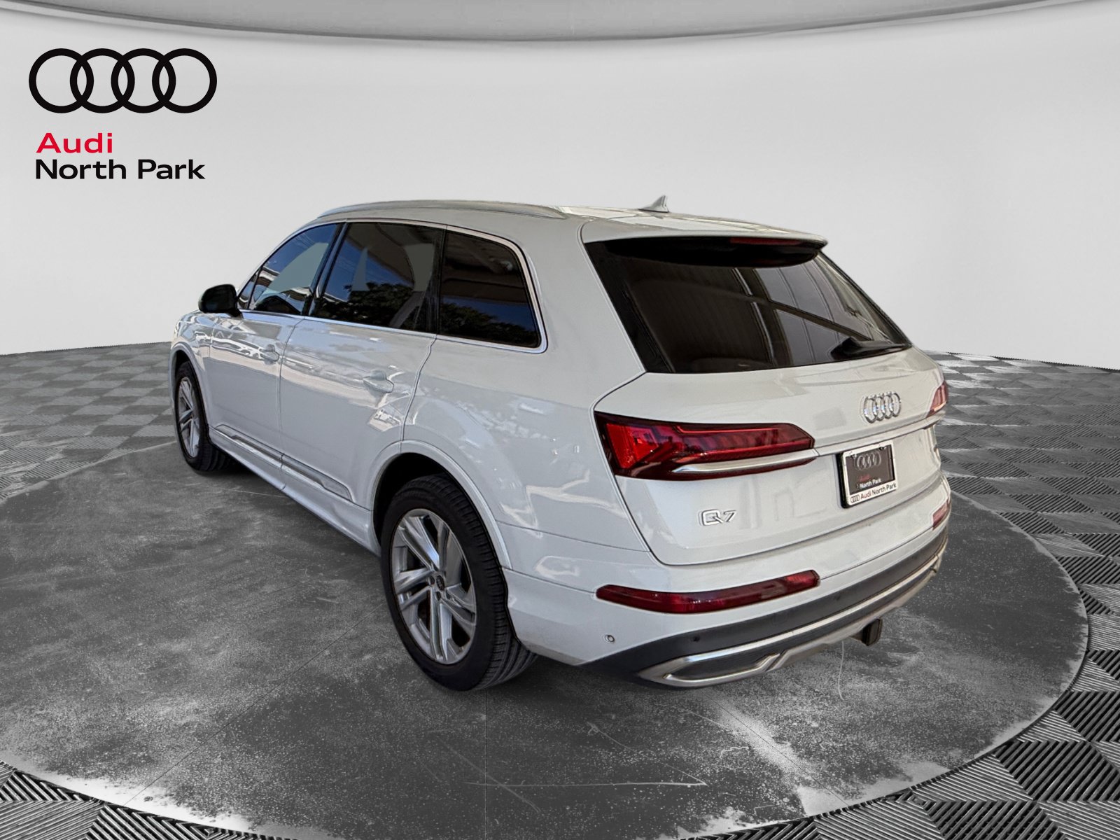 Used 2021 Audi Q7 3.0T Premium Plus w/ Premium Plus Package AWD/4WD image 3