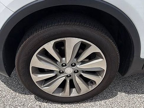 Used 2019 Buick Encore Preferred AWD/4WD image 4
