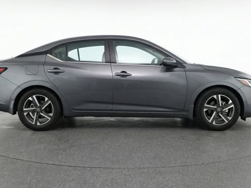 Used 2025 Nissan Sentra SV image 11