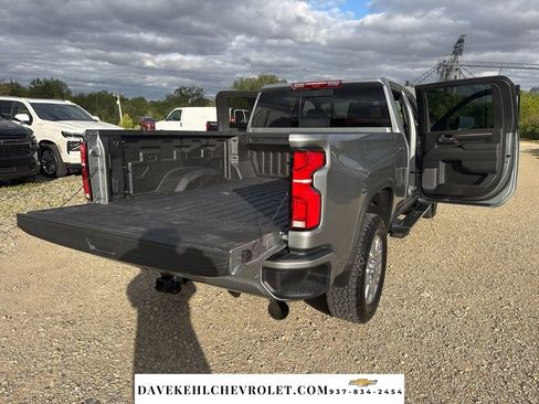 Used 2025 Chevrolet Silverado 2500 High Country w/ High Country Premium Package AWD/4WD image 14