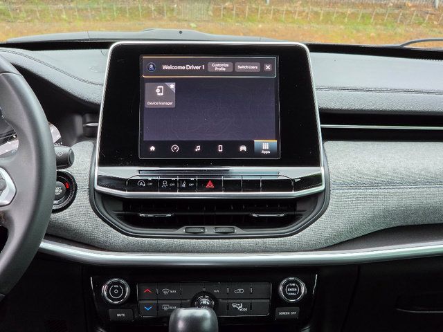 Used 2022 Jeep Compass Latitude FWD image 27