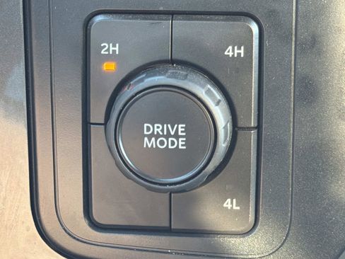 Certified 2022 Ford F150 XLT w/ Equipment Group 302A High image 21