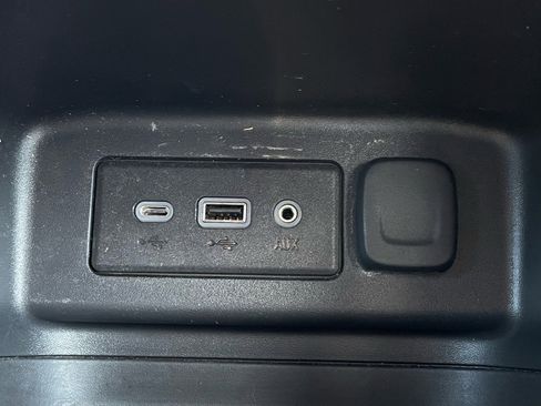 Used 2021 Chevrolet Equinox LT image 15