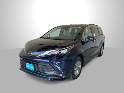 New 2026 Toyota Sienna XLE
