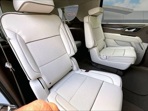 Used 2023 GMC Yukon XL Denali AWD/4WD image 27