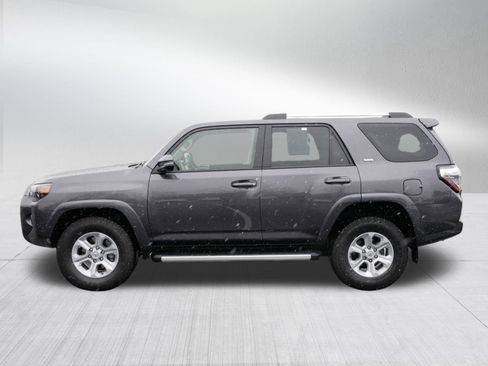 Certified 2022 Toyota 4Runner SR5 Premium w/ Moonroof Package image 4