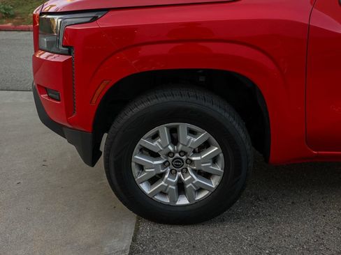 Certified 2023 Nissan Frontier SV image 11