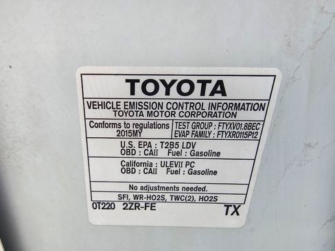 Used 2015 Toyota Corolla LE FWD image 26