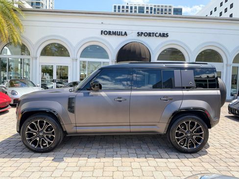 Used 2025 Land Rover Defender 110 AWD/4WD image 43