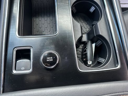 Used 2025 Lincoln Aviator AWD image 24