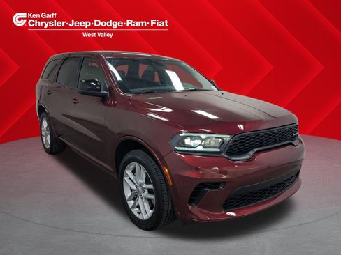 Certified 2025 Dodge Durango GT w/ Trailer Tow Group IV image 1
